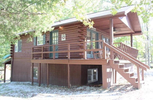 Log Cabin 2 at Osborn Boat Ramp on Patoka Lake