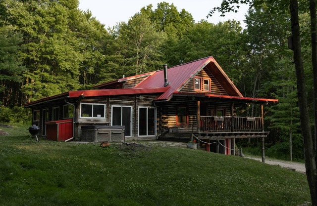 Log Cabin Lodge with Indoor Heated Pool