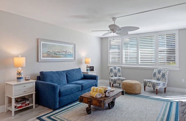 Loggerhead 261- Gorgeous Two Bedroom Condo with Fantastic Amenities