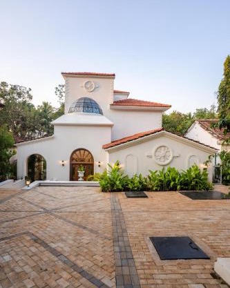 LohonoStays Villa Maraville