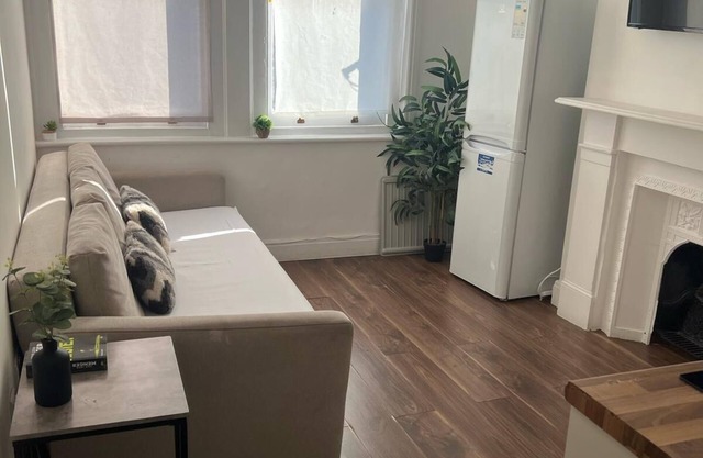 London - 2 Bedroom Flat near Clapham Junction CJ