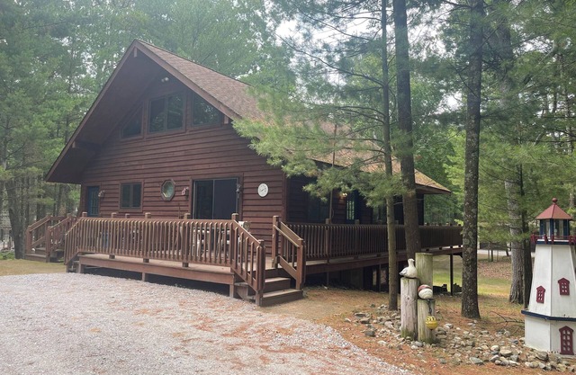 Longbridge Lodge in Pentwater