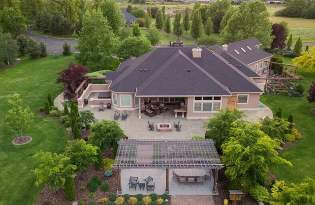 Looking Glass Estate · Looking Glass Estate - Luxury in the Wine Country