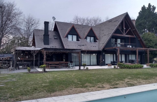 Los Techos de Centauros . Polo House Pilar