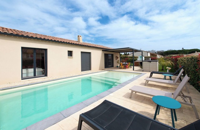 Lou Pitchou Carri Villa in Provence with swimming pool