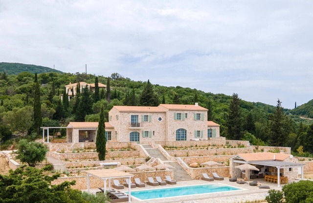 Louisa - Six Bedroom Villa, Sleeps 12