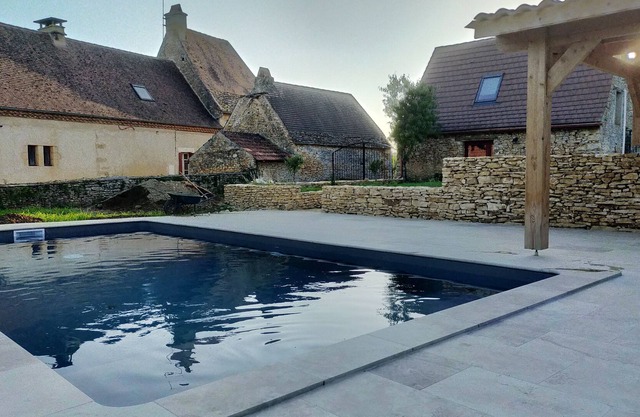 Love nest with swimming pool in the heart of Périgord Noir