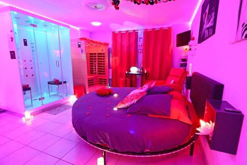 Love Room à deux pas de l'Océan avec Hammam, Sauna et Bain à 2 Surprise garantie