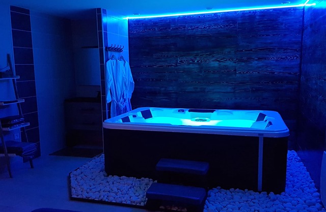 LOVE ROOM COSY LOVE & SPA, SAUNA, HAMMAM, PRIVATE SPA
