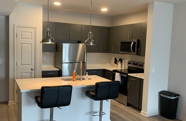 Lovely 1 bedroom with pool