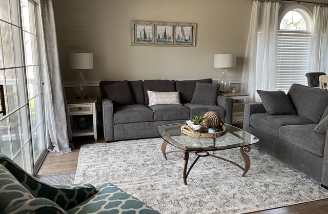 Lovely 1st floor condo in Magnolia Place