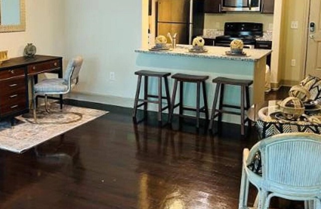 Lovely 2-bedroom located in a great area!
