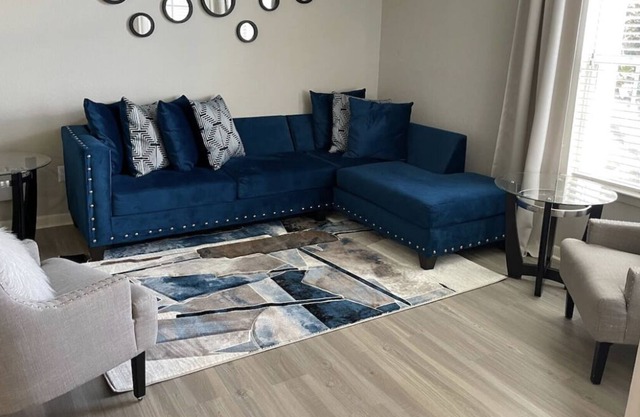 Lovely 2-bedroom rental unit with pool