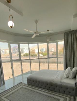 Lovely 2BR in Heart of Downtown.