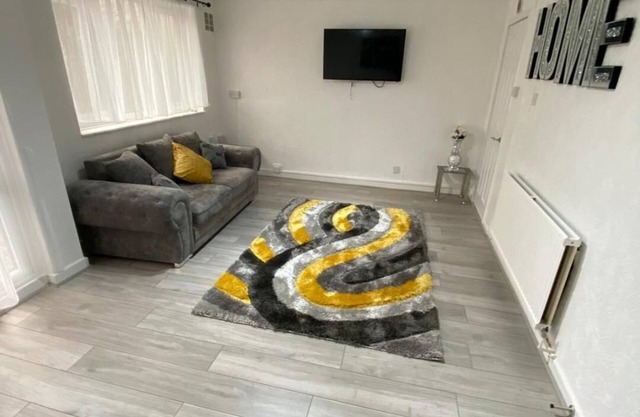 Lovely 3 Bedroom Apartment in the Heart of Hackney