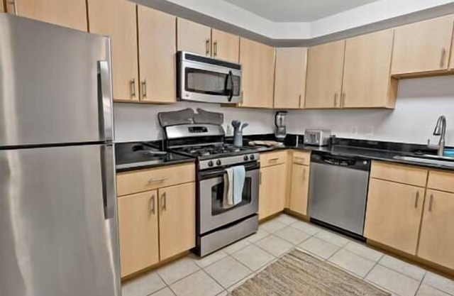 Lovely 3-Bedroom Townhouse Apartment