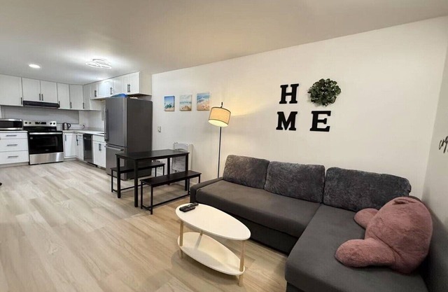 Lovely 3-bedroom townhome in Seattle near U of Washington