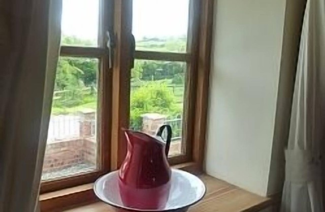 Lovely 5* Converted Barn In Private And Convenient Location To Coast & Mountains