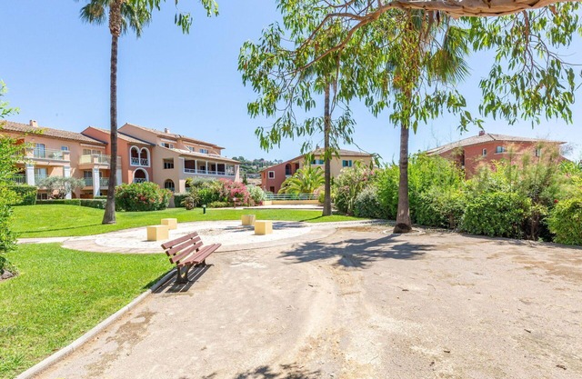 Lovely apartment for 4 guests with WIFI, A/C, pool, TV, terrace and parking