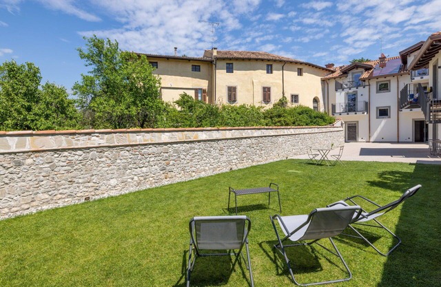 Lovely apartment for 4 guests with A/C, WIFI, TV, terrace, pets allowed and parking