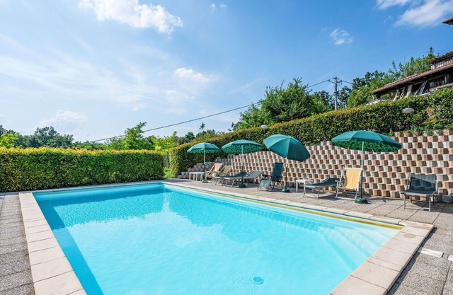 Lovely apartment in villa for 14 guests with WIFI, pool, patio and pets allowed