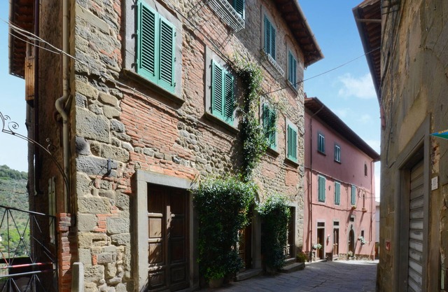 Lovely apartment in Massa e Cozzile with WiFi