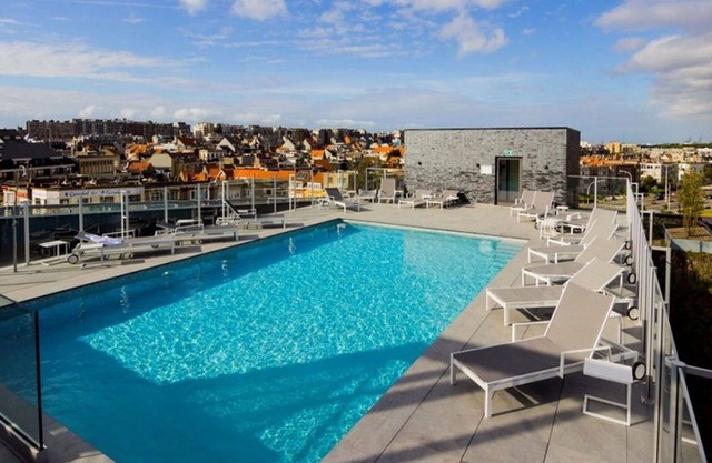 Lovely apartment for 4 people with WIFI, pool, TV and balcony