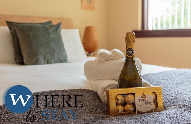 Lovely apartment by the Hillwood Park-Free Parking