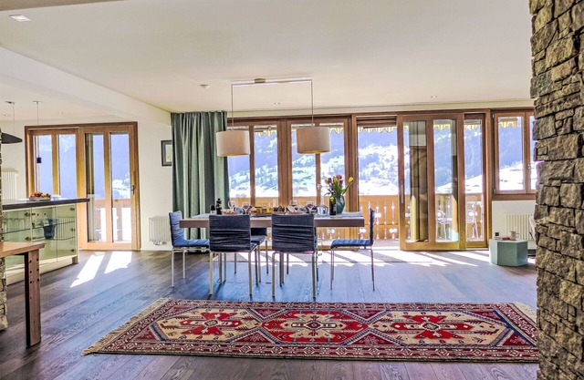 Lovely apartment for 4 people with WIFI, TV and balcony