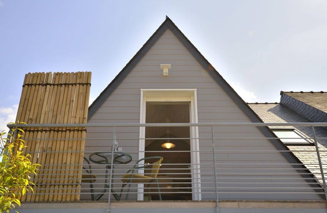 Lovely apartment for 2 guests with WIFI, TV, patio and parking