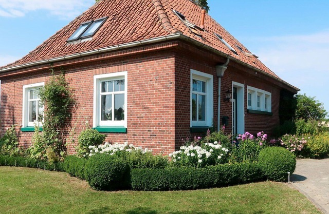 Lovely apartment for 3 guests with WIFI, TV, patio, pets allowed, panoramic view and parking