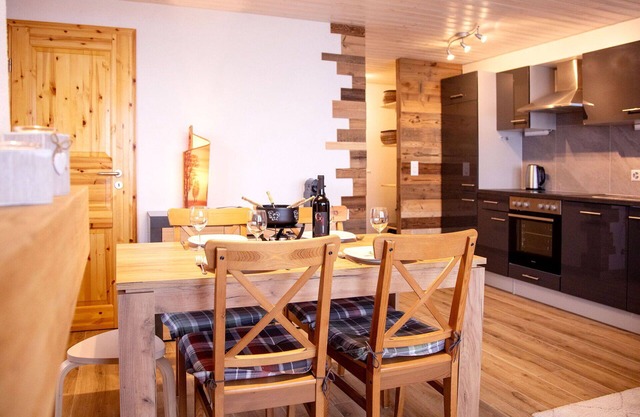 Lovely apartment for 4 people with WIFI, TV and balcony