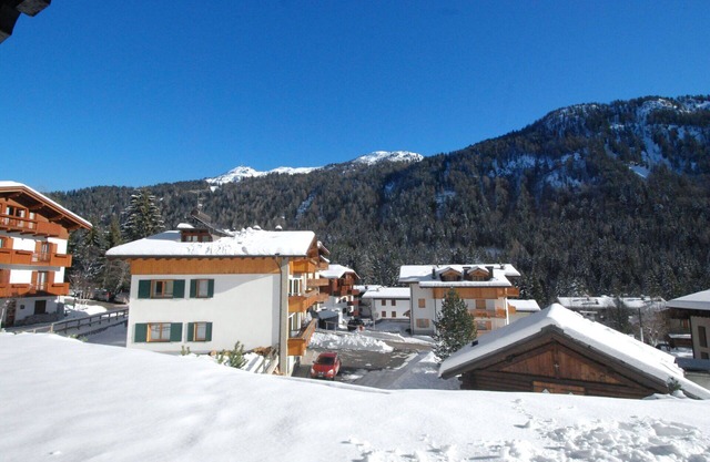 Lovely apartment for 5 guests with WIFI, TV, balcony and pets allowed