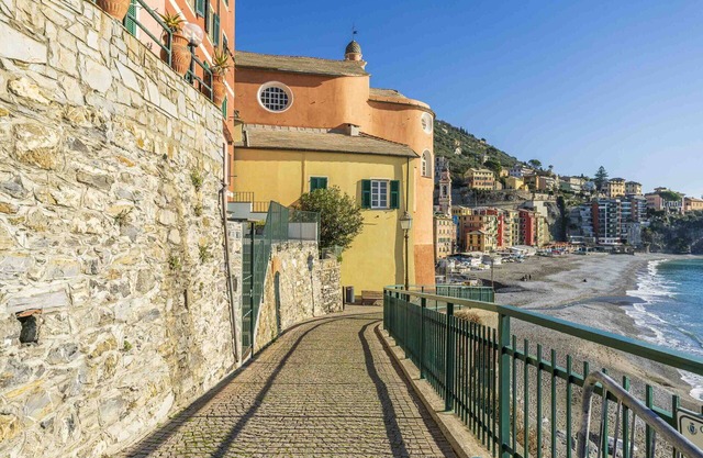 Lovely apartment for 6 guests with WIFI, A/C, TV and terrace, close to Portofino
