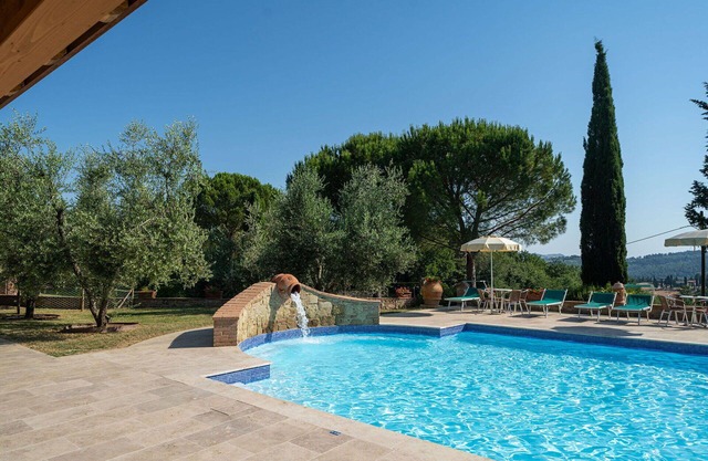 Lovely apartment for 7 guests with pool, A/C, WIFI, TV, pets allowed and panoramic view