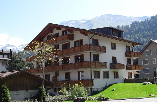 Lovely apartment for 8 people with WIFI, TV and balcony