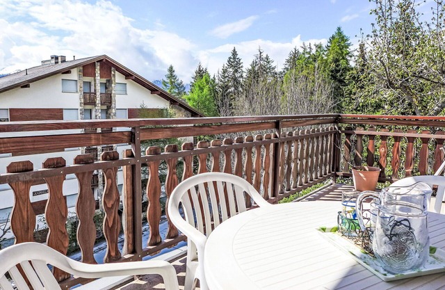 Lovely apartment for 5 guests with WIFI, TV and balcony