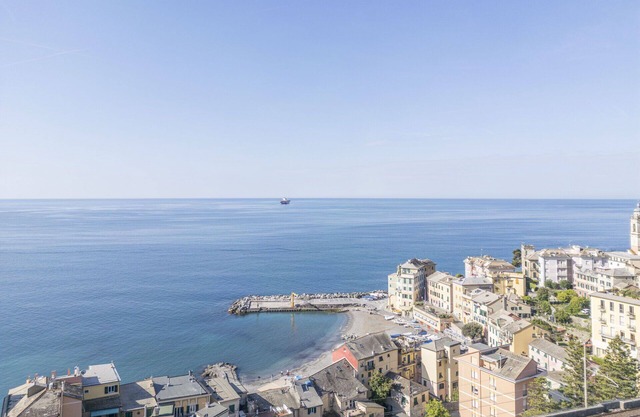 Lovely apartment for 4 people with WIFI, A/C and TV, close to Genoa