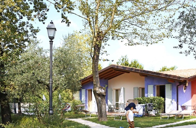 Lovely apartment for 5 people with A/C, WIFI, pool, TV, balcony, pets allowed and parking