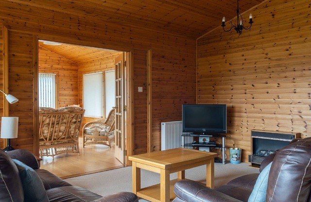 Lovely apartment in villa for 6 guests with WIFI, TV, patio and panoramic view