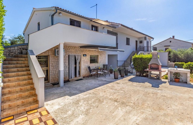 Lovely apartment in Peruski