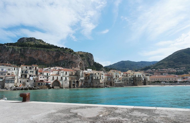 Lovely Apartment In The Historical Center Of Cefalu at 150 mt from the beach