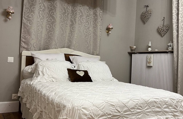 Lovely bed and breakfast in an 18th-century house.