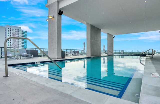 Lovely Brickell Getaway Studio Good for Couple