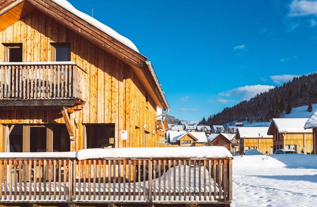 Lovely chalet with whirlpool