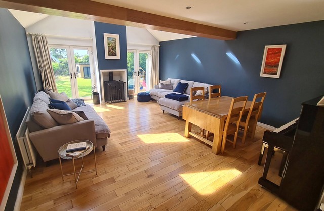 Lovely Detached Family House in Seaside Town