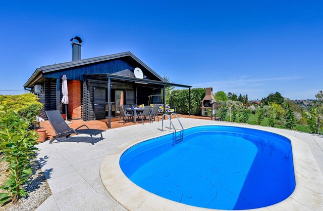 Lovely home in Kneginec with sauna