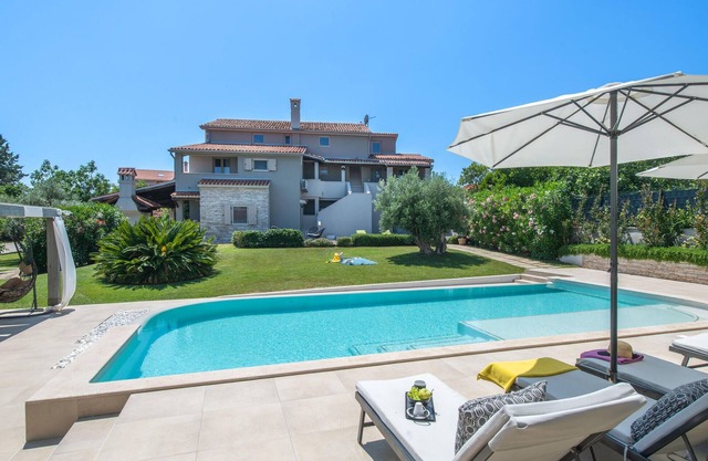 Lovely home in Medulin