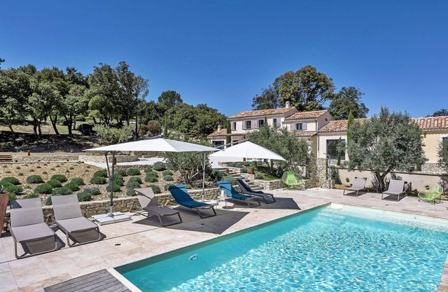 Lovely home in Roussas