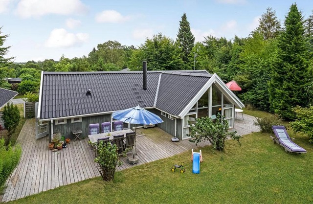 Lovely Home In Tisvildeleje With Wifi